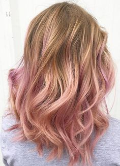 rose gold hair, rose gold hair colors, rose gold hair dye Pink Hair Highlights, Rose Gold Blonde, Blond Ombre, Pink Highlights, Rose Gold Hair