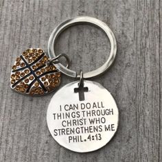 a metal keychain with a bible verse on it that says, i can do all things through christ who straightens me phil 4 13