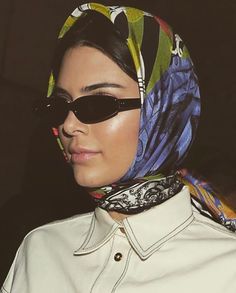 Kendall Jenner Snapchat, Ropa Kylie Jenner, Grace Kelly Style, Kendall Style, Elegant Scarves