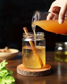 Drink This To Lose Weight Fast | Smore Newsletters Miracle Juice, Teas Recipes, Apple Cider Vinegar Detox Drink, Tummy Tea, Apple Cider Vinegar Detox, Melt Belly Fat, Fat Workout