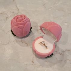 A cute pink rose ring box perfect to store a ring or small earrings Material: Velvet Flocked Ring Box Measurement Approx Width: 1.6in Height: 1.8in This listing is for 1 pink rose ring box (Ring in photo is for display only and not included in your order) Pretty Ring Box, Pink Velvet Ring Box, Rings In Box Aesthetic, Cool Ring Boxes, Ring Boxes Engagement, Unique Ring Box Ideas, Ring Boxes For Wedding, Pink Rose Design Ring For Gift, Cute Ring Boxes