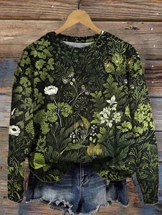 Casual Dresses For Summer, Caduceus Clay, Streetwear Mode, Streetwear Tops, Long Sleeve Tops Casual, 가을 패션, Printed Sweatshirts, Look Cool, Plus Clothing