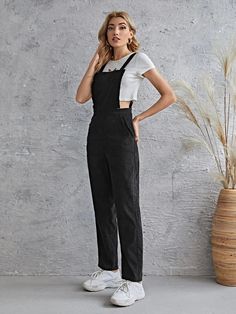 Presenting the ideal addition to your summer wardrobe, the new Sleeveless Pocket Front Cord Overalls. This gorgeous overall has a quirky, enjoyable pattern that is ideal for a laid-back day out. The zip element gives the garment an edgy twist, while the frill and pocket accents provide a touch of practicality and style. Black, green, and brown are the three colors it is available in. Features: Style: Casual Pattern Type: Plain Details: Frill, Pocket, Zipper Length: Long Type: Overall Fit Type: Regular Fit Neckline: Straps Sleeve Length: Sleeveless Waist Line: High Waist Fabric: Non-Stretch Material: Woven Fabric Composition: 97% Polyester, 3% Elastane Body: Unlined Sheer: No Size Chart (Inches): Product Measurements Size US Bust Hip Size Length Shoulder Thigh Waist Size XS 2 32.7 37 54.1 1 Cord Overalls, Corduroy Dungarees, Comfy Jumpsuits, Black Overalls, Back Day, Fabric Suppliers, Overalls Women, Dungarees, Green And Brown