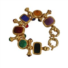 Introducing New Vintage Jewelry Glazed Cameo Enamel Bracelet, a timeless piece exuding elegance and sophistication. With intricate enamel detailing and a classic cameo design crafted through an old process, this bracelet boasts a high-end finish, perfect for adding a vintage charm to any outfit. Its benefits include a vintage-inspired design, glazed finish for a luxurious aesthetic, superior craftsmanship, versatility for various occasions, and its status as a collector's item. Whether for special events or everyday wear, this bracelet is a conversation starter, making it an ideal gift or addition to your personal collection. Chunky Gold Jewelry, Multicolor Bracelet, Brass Bracelet, Enamel Bracelet, Fall Accessories, Jewelry Design Necklace, Vintage Inspired Design, Vintage Velvet, Chain Link Bracelet