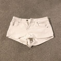 Divided White Jean Shorts Size 4 Or Eur 36 Never Worn, Perfect Condition! No Stains Or Dirt Low Waist Shorts, Personal Things, White Jean Shorts, Low Waist, White Jeans, Jean Shorts, H&m, Color White, Size 4