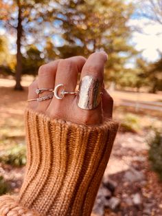 This gorgeous sterling silver large disc ring is crafted by hand hammering and forging, with a disc size of approximately 25mm (1-inch). It's ideal for the middle or index finger. Item Details:• This listing is for ONE(1) 1-inch Disc Ring.• Crafted from sterling silver, this ring is suitable for daily wear, even in humid environments. HANDMADE TAKES TIME - Due to the handmade nature of our products, items generally ship within 5-8 business days. Ring Sizer Moon and Star Ring Disc Ring, Middle Finger Ring, Moon And Star Ring, School Clothes, Index Finger, Inspo Board, Statement Ring Silver, Moon And Star, Minimal Jewelry