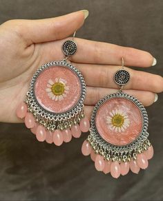 #Tahmin Diy Resin Earrings, Unique Wedding Jewelry, Diy Doll Miniatures, Fancy Jewellery Designs, Jewelry Set Design, Indian Jewellery Design Earrings, White Daisies