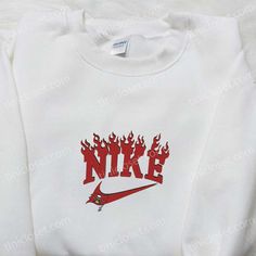 Tampa Bay Buccaneers x Nike Embroidered Shirt, NFL Sports Embroidered Hoodie, Best Fandom Gift Ideas Nike Cartoon, Nike Inspired, Embroidered Apparel, Maroon Hoodie, Embroidered Shirts, Shirt Nike, Nfl Sports, Sports Hoodies, Hoodie Material