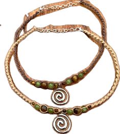 Bohemian Spiral Jewelry For Healing, Bohemian Adjustable Spiral Jewelry, Bohemian Spiral Beaded Necklace, Bohemian Spiral Wire Wrapped Necklaces, Hemp Macrame, Spiral Jewelry, Jewelry Hippie, Beaded Choker Necklace, Tigers Eye