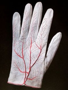 Meret Oppenheim, Elsa Schiaparelli, Gloves Design, Art Textile, Mode Vintage, Textile Art, Art History, Wearable Art