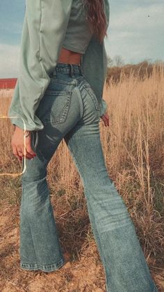 Wrangler Bell Bottoms Jeans, Flare Jeans Bell Bottoms, What To Wear With Bell Bottom Jeans For School, Vintage Womens Western Jeans, Bell Bottom Jeans For Women Over 40, Where To Shop For Western Clothes, Western Clothes Shop, Casual Country Outfits, Girls Short Dresses