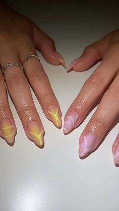 Creative Almond Nails Art Designs, Small Almond Nails Design, Nails Design Pastel, Small Almond Nails, Vaca Nails, Nails Before Males, Nails Biab, Hoco Nails, Body Nails