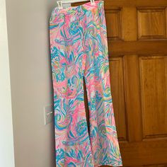 Nwt Perfect Condition Pink Full-length Bottoms For Vacation, Fitted Vacation Pants, Fitted Full-length Vacation Pants, Fitted Full Length Pants For Vacation, Pink Pants With Elastic Waistband For Beach Season, Pink Lounge Pants For Beach Season, Spring Stretch Beachwear Pants, Stretch Beachwear Pants For Spring, Fitted Multicolor Summer Pants