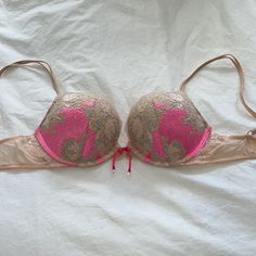 Victoria’s Secret Very Sexy Plunge Push Up Bra. Brand New No Tags Pink Push-up Bra With Lace Closure, Push-up Bra With Lace Closure For Party, Pink Low-cut Padded Bra, Low-cut Padded Pink Bra, Party Push-up Bra Partially Lined, Low-cut Pink Bra With Lined Body, Party Push-up Partially Lined Bra, Pink Low-cut Lined Bra, Low-cut Lined Pink Bra