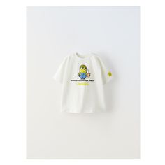 Round neck T-shirt with short sleeves. The Minions ™ print on front and back. Label appliqué at sleeve. The Minions, Zara T Shirt, Career Woman, Kids House, Neck T Shirt, Round Neck, Zara, Short Sleeves, Blazer