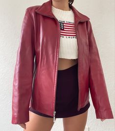 Pink Leather Jacket Outfit, Fancy Casual Outfits, Cherry Girl, Pink Leather Jacket, Unique Looks, Pants Vintage, Shirts Vintage