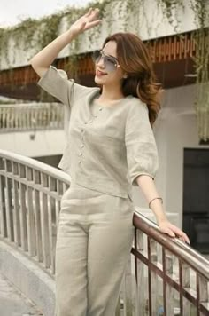 Casual Chic Winter Outfits, Casual Chic Winter, Winter Outfit Ideas For Women, Winter Outfits 2024, Linen Style Fashion, Winter Outfits Casual, Blouse Casual Fashion, Gaun Fashion, Chic Winter Outfits