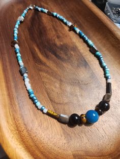 Leather Chokers, Aesthetic Images, Aesthetic Collage, Beaded Necklaces, Star Designs, Chicago Il, Black Beads, Artwork Painting, How To Make Beads