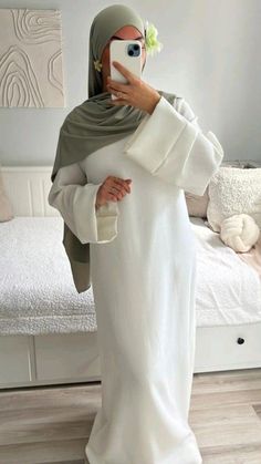 Abaya Fits Winter, Hijab Outfit Abaya, Hijabi Abaya Outfits, Voile Outfit, Hijabi Skirt Outfits, Outfit Voile, Hijabi Abaya, Hijabi Modest Outfits, Abaya Outfits