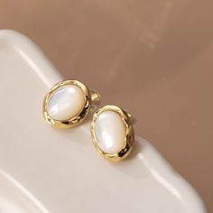 Pearl Bezel Studs/Daily Wear Earrings for Women/Sterling Silver Pearl Bezel Earrings/Bridesmaids Earrings/Wedding Earrings Studs Details: Metal: Sterling Silver/18K Yellow Gold Plated Stone: Natural Pearl Style: Studs Earrings, Bezel Earrings Occasion: Daily Wear, Wedding, Anniversary, Travel Note: - As we all know, some plated products are very easy to fade, but I can promise that my products are better quality and not easy to fade. - All are handmade. - Accept customize order. Shipping: Proces Daily Wear Earrings, Wedding Earrings Studs, Bridesmaids Earrings, Bezel Earrings, Earrings Studs, Earrings Wedding, Favorite Rings, Bridesmaid Earrings, Silver Pearls