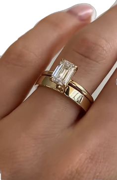 Rectangle Engagement Ring With Thick Wedding Band, Wedding Band For Rectangle Engagement Ring, Radiant Carat Size Chart, Chic Wedding Ring, Simple Classic Wedding Ring, Different Ring Shapes, 3.5 Carat Radiant Engagement Ring, Gold Wedding Band With Engagement Ring, Gold Emerald Rings