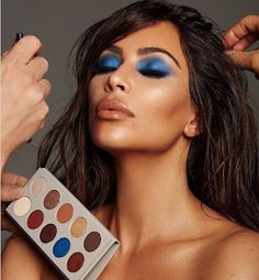 fashion,weight loss,health,food,beauty Blue Eyeshadow Makeup, Kardashian Makeup, Kim Kardashian Makeup, Cute Eyeshadow Looks, Kkw Beauty, Gloss Lipstick