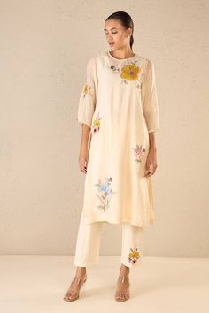 Ivory chanderi kurta with floral and jaal embroidery. - Aza Fashions Printed Embroidery Suits, Jaal Embroidery, Kurta And Dupatta, Patch Pants, Chanderi Kurta, Kurta Patterns, Kurta For Women, Suits Design, Pant Set For Women