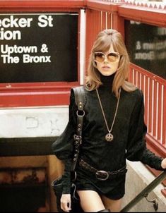 70s Hairstyles, Freja Beha, Freja Beha Erichsen, 60s 70s Fashion, 60s And 70s Fashion, 70s Inspired Fashion, Mode Boho, Rocker Chic