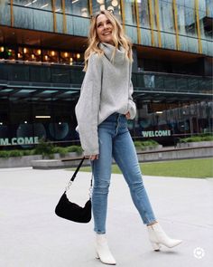 Women White Boots Outfit, Womens White Boots Outfit, Winter Outfit White Boots, Style White Boots Fall Outfits, White Boots Office Outfit, White Boots Outfit 2023, White Mid Calf Boots Outfit, White Pointed Boots Outfit, Ivory Ankle Boots Outfit