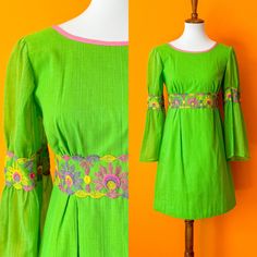 1960s Vintage Green Floral Juliette Sleeve Mini Dress XS / S by in Spring Embroidered Hippie Bell 60s Vtg Day Dress - Etsy Fitted Green Hippie Dresses, Fitted Hippie Dresses For Spring, Vintage Green Dress With Floral Embroidery, Vintage Green Embroidered Dress, Vintage Embroidered Green Dress, Green Embroidered Vintage Dress, 60s Vintage Fashion, 1960s Dresses, Mod Mini Dress