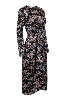 Elevate your outfit with elegance thanks to the Vince "Eden Branch" midi dress. This stunning transitional piece boasts long sleeves, a crew neck, and a twist front that mirrors the back, creating a subtle high-low effect at the front. Pair with ankle boots for the perfect autumn ensemble! Size XS Shell 100% Silk Unlined Crewneck Long sleeves Twisted front and back w/ drape detail Concealed center back zipper w/ hook-and-eye closure Bust 32" Waist 26.5” Sleeve Length 23.5" Shoulder to hem 45” Contemporary Outfits, Twist Front, Dresses Xs, Cashmere Sweaters, High & Low, High Low, Fashion Forward, Ankle Boots, Cashmere