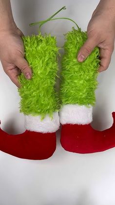 Mini Grinch Christmas Tree Diy, Diy Grinch Table Centerpiece, Grinch Legs In Tree Diy, Grinch Decorations Diy Dollar Stores, Dollar Tree Grinch Tree, Dollar Tree Christmas Crafts Diy Grinch, Grinch Christmas Centerpiece, Grinch Shoes Diy