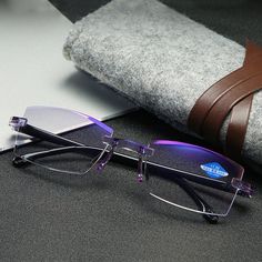 Dna Genealogy, Reading Glasses Men, Bifocal Reading Glasses, Mens Glasses, Glasses Case