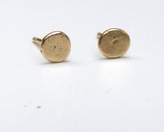 You are looking at a beautiful HAND MADE 14k gold earrings. These studs look gorgeous - and so unique! Gold circle :4-5mm Coming with silicone nuts. Come in a gold gift box. Thank you for looking. Please see my other items. Gold Earring Studs, White Opal Ring, Gold Gift Boxes, Solid Gold Earrings, Gold Circle, Gold Gift, Gift Teacher, Cluster Earrings, Gold Earrings Studs