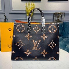 LV Jungle Monogram Giant OnTheGo Tote Bag 41cm For Women Ivoire LV Zebra Skin Pattern, Louis Vuitton Onthego, Monogram Tote, Lady Dior Bag, Louis Vuitton Speedy Bag, Louis Vuitton Handbags, Wallet Case, Louis Vuitton Bag, Gift Shop