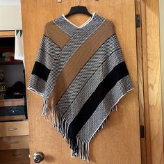 Brown Black And White Poncho - Never Worn! Casual Brown One Size Poncho, Casual One Size Brown Poncho, Casual Brown One-size Poncho, Casual White Cape For Fall, White Poncho, Poncho Sweater, Shrug Sweater, Black And Brown, Dancing