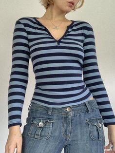 Kawaii Stripe Long Sleeve Tee Striped V Neck Long Sleeve Tee - AnotherChill Vintage Y2k Outfits, Korean Fashion Grunge, Stile Preppy, Street Y2k, Preppy Vintage, Y2k Preppy, Stripe Outfits, Estilo Preppy, Stripe T Shirt