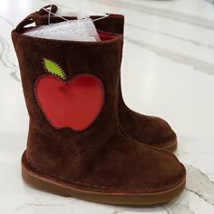 Adorable Baby Gap Brand New Brown Suede Boot With Large Apple Applique On The Sides. Perfect For Back To School! Apple Shoes, White Winter Boots, Apple Applique, Black Biker Boots, Fuzzy Boots, Black Moto Boots, Gap Brand, Burgundy Boots