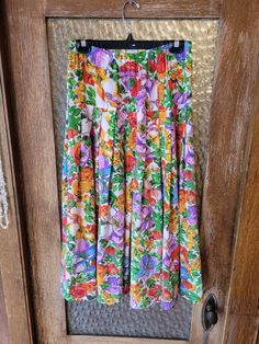 Absolutely Stunning Vintage Flower Skirt, Very Soft, In Good Condition, About a Size 16 Womens Skirts, Flower Skirt, Vintage Flowers, Lily Pulitzer Dress, What To Wear, Size 16, Womens Skirt, Skirt, Etsy Uk