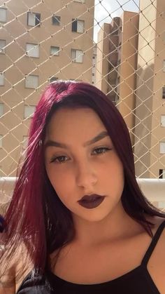 Marsala violeta Cherry Coke Dark Red Hair Color Burgundy, Wild Orchid Hair Color, Blood Red Hair Color, Burgundy Purple Hair, Reddish Purple Hair, Raspberry Hair Color, Pelo Color Borgoña, Pelo Color Vino