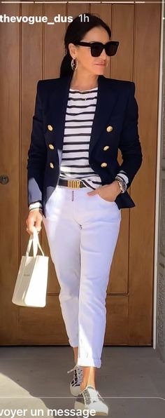 Navy Top White Pants Outfit, Stil Elegant, Classy Casual Outfits, Work Outfits Women