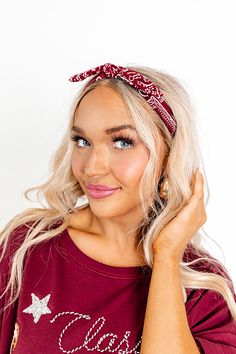 - Accessorize your game day look with this adorable headband! - Soft material with a paisley print - A tied bandana silhouette with a structured tie with interior wire detail Adjustable Red Bandana Headband, Trendy Bandana Print Headband, White Headband, Paisley Print, Soft Material, Game Day, Paisley, Fan