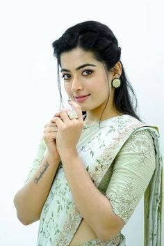 शादी की तस्वीरें, Stylish Actresses, Rashmika Mandanna, Global Dress, Saree Photoshoot, Indian Wedding Wear, Indian Woman, Beautiful Saree, Actress Photos