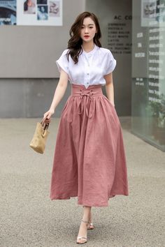 "DETAIL * 100% linen * No lining * Pleated around waist * Two side seam pockets * Front drawstring  skirt * Back zipper closure * Mid calf length * Perfect for spring and summer, autumn * Wash by hand or machine with cold water * The model is 170cm (5′7″) tall with a 80cm (31.5\") bust, 66cm (26\") waist. She is wearing the green skirt in size XS * Choose CUSTOM Order if you Can't find your size in our size Chart Chang the Length Your Height is not Between 5'1\" - 5\"9\" Your weight is not Between 45kg - 75kg Choose CUSTOM Order if you * Can't find your size in our size Chart * Change the Length * Change the sleeve length * Your Height is not Between 5'1\" - 5\"9\" * Your weight is not Between 47 kg - 75kg SIZE GUIDE Size vary between Brand and Country Please get your body measurement with A Line Skirt Outfits, Long Linen Skirt, Drawstring Skirt, Mode Hijabi, Long Skirt Summer, Long Skirt Outfits, Rock Outfit, Langer Rock, Linen Skirt