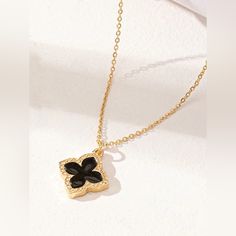 1 Pc Minimalist Acrylic Clover Delicate Pendant Necklace For Women Brand New Delicate Pendant, Necklace For Women, Woman Colour, Women Brands, Womens Jewelry Necklace, Womens Necklaces, Jewelry Necklaces, Women Jewelry, Necklaces