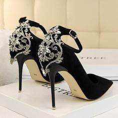 Elegant Crystal Suede Pointed Rhinestone PumpsWith high: about 10.5CM

Waterproof platform thickness: about 0.5CM

Upper material: suede

Inner material: single PU Rhinestone Wedding Shoes, Basic Heels, Girls Heels, Rhinestone Sandals, Super High Heels, Ankle Strap Shoes, Womens Wedding Shoes, Canvas Shoes Women, Stiletto Pumps