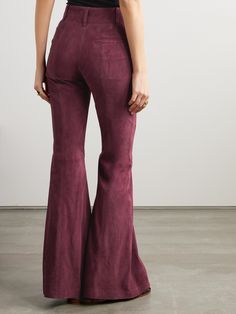 Find GABRIELA HEARST Rhein Paneled Suede Fla Pants on Editorialist. Gabriela Hearst's 'Rhein' pants are cut from burgundy suede and lined with silk, so they feel luxurious inside and out. Fusing modern tailoring with vintage style, they have a wide cinched waistband and slim legs that flare out from the knees. Take cues from the Spring '24 runway and pair yours with the 'Gavin' blazer. Uzun Boy, Gabriela Hearst, Sport Swimwear, Funky Fashion, Flared Pants, Knitwear Tops, Bags Designer Fashion, Clothes Collection, Slim Legs