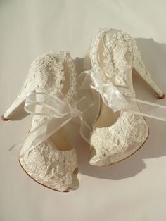 Wedding Shoes Bridal Shoes Embroidered by KUKLAfashiondesign Kasut Pengantin, Lace Wedding Shoes, قلادات متدلية, Wedding Shoes Lace, Dr Shoes, Cute Shoes Heels, Lace Shoes, Gelang Manik, Dream Wedding Ideas Dresses