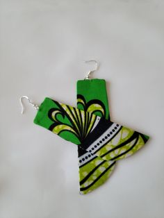 African Cloth Earrings Handmade Cloth Earrings, Jewellery Patterns, African Jewellery, African Earrings, Earring Trends, Handmade African, Crafts Jewelry, Jewelry Techniques, Product Ideas