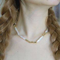 CARACTERÍSTICAS DEL PRODUCTO:



 collar hecho a mano de perlas barrocas mixtas

 Materiales: chapado en cobre de 18k/perlas naturales de agua dulce

 Cierre: Cierre de mosquetón




 Longitud:



 La longitud predeterminada es 14,5 pulgadas.

 Si tiene alguna solicitud especial, contáctenos.




 Tenga en cuenta :

 Acepte que las perlas naturales de agua dulce tal vez no tengan una forma perfecta, las perlas naturales de agua dulce pueden tener defectos leves. Estos problemas no son el motivo Formal Gold Baroque Pearl Necklace, Minimalist Yellow Gold Baroque Pearl Necklaces, Elegant Gold Baroque Pearl Drop Necklace, Yellow Gold Baroque Pearl Necklace, Delicate Yellow Gold Baroque Pearl Necklace, Baroque Pearls Necklace, Necklace Fashion, Pearls Necklace, Fashion Woman